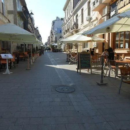 Plaja Modern, Appartement